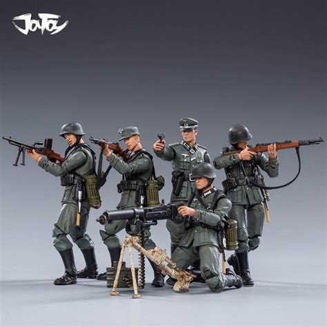 ww2 soldier toys